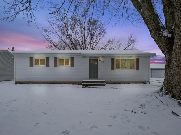 1500 Carol Lynne Dr SE, Lowell, MI 49331