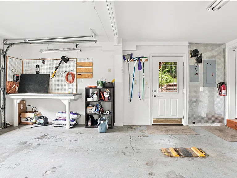 111 Launchris Dr — Photo 114