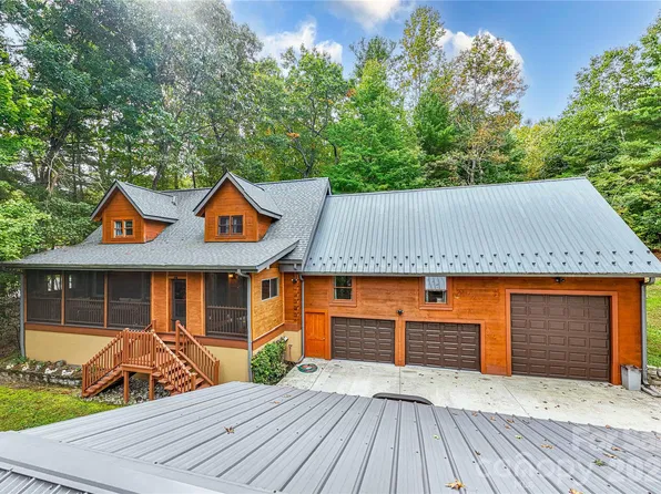 153 Montgomery Place Ln, Zirconia, NC 28790