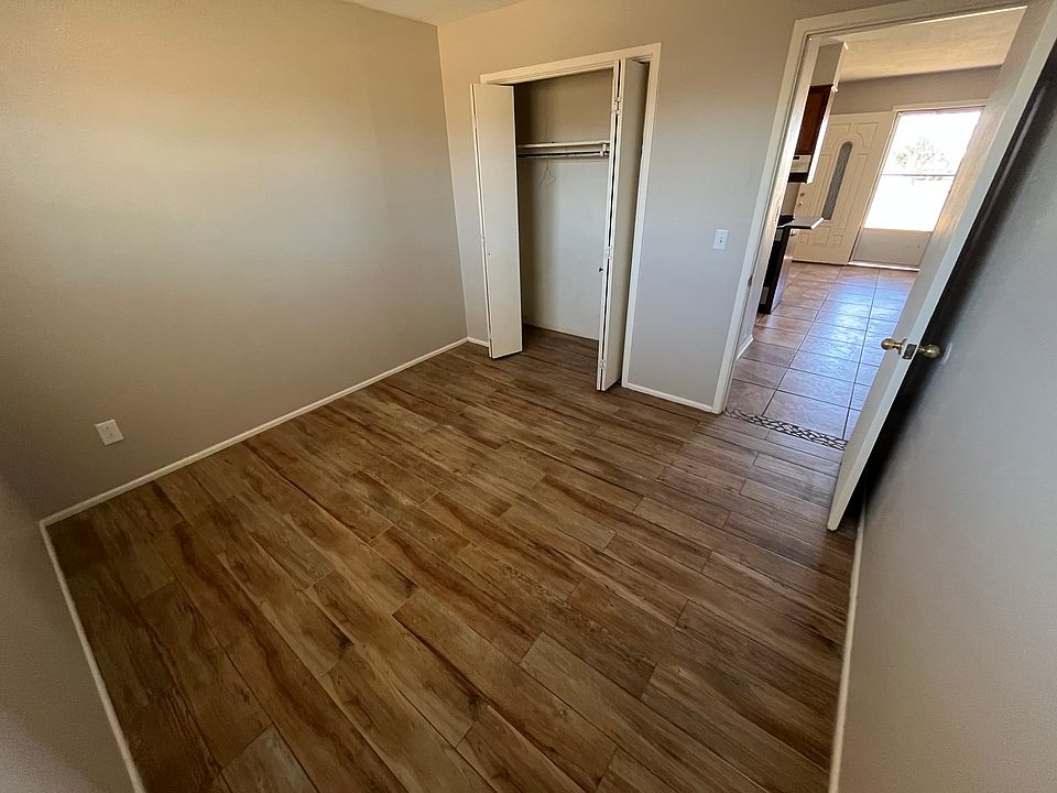 1st image of 504 Avenue G APT A