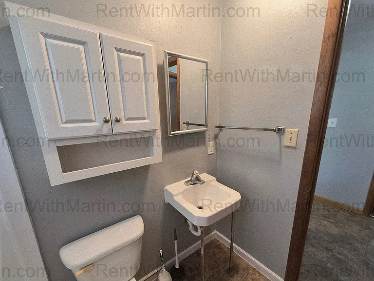 237 Miriam Dr — Photo 10