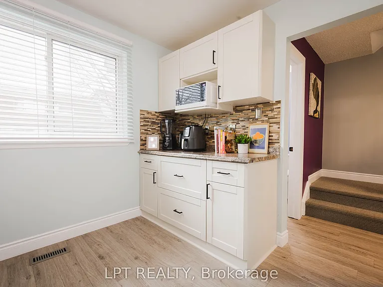 318 Laurier Ave #3 — Photo 9