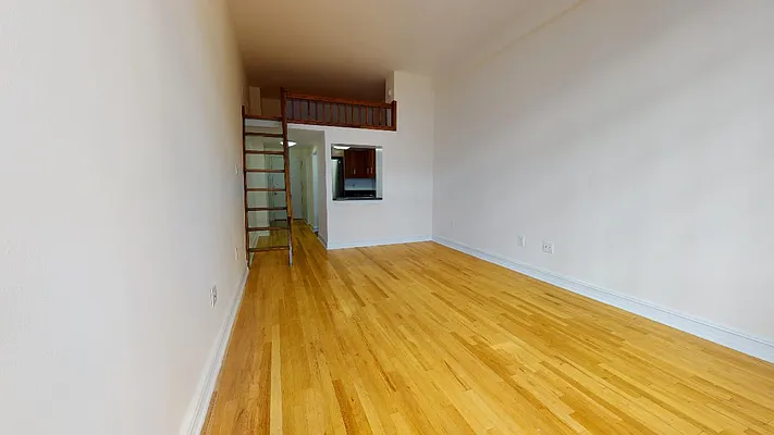 Rented by Bond New York | media 4