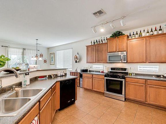 3rd image of 15621 W Montecito Ave