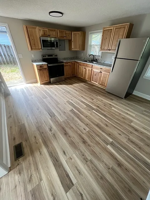 2 bed, 1080 sqft, $1,500 — Photo 4