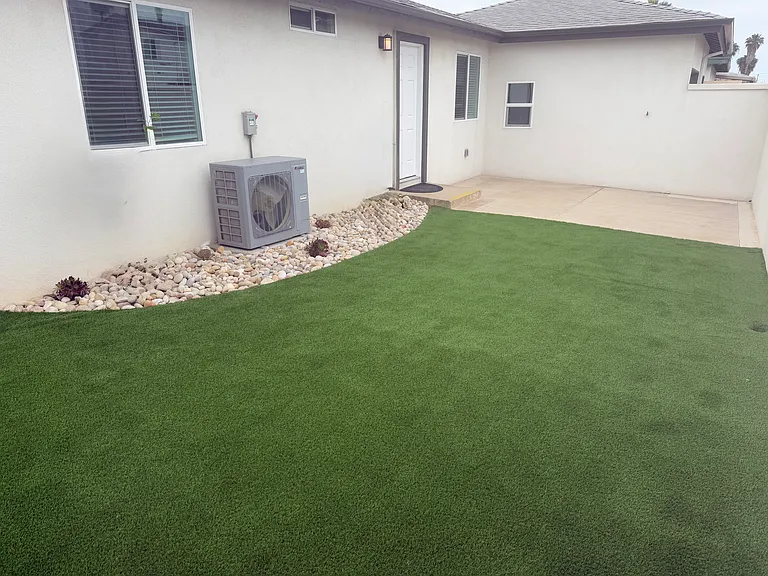 330 Ash Ave — Photo 16
