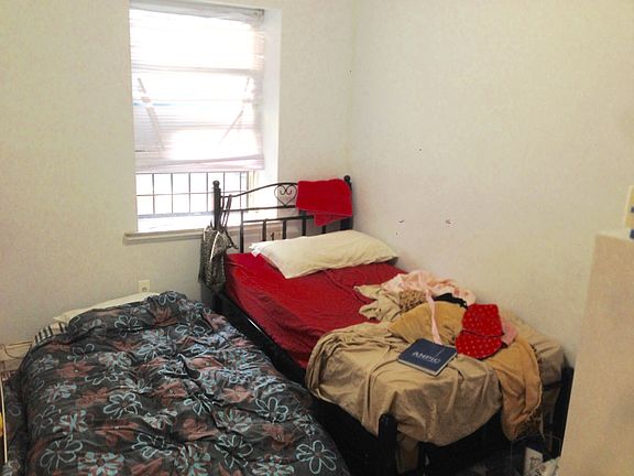 2nd image of 3711 Crescent St #1
