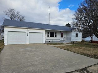 104 E Ohio St, Greenup, IL 62428