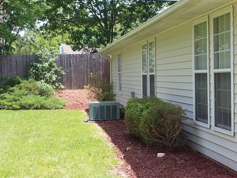 Looking from the patio to the right side of the yard