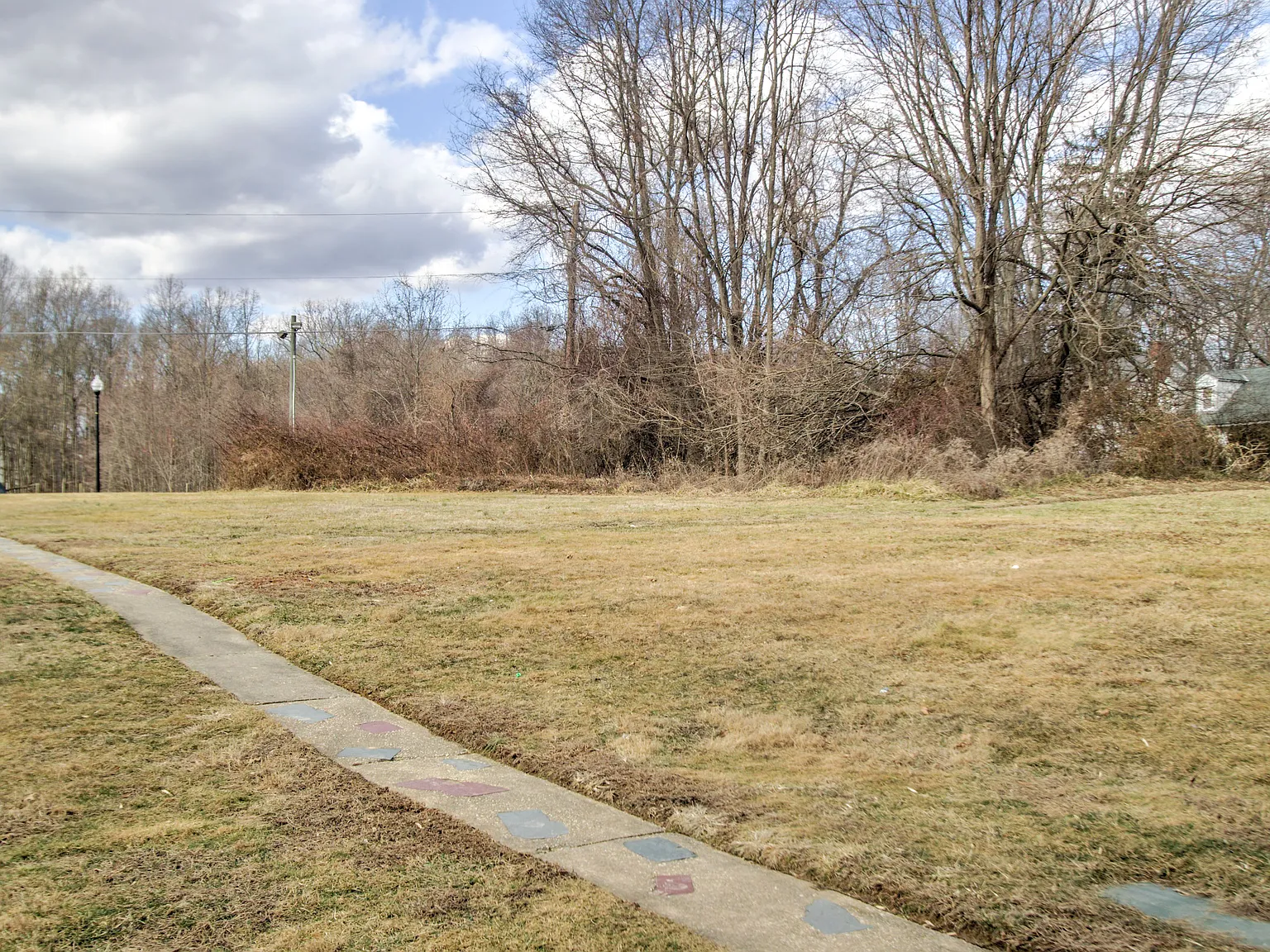 231 Melrose Ct — Photo 4