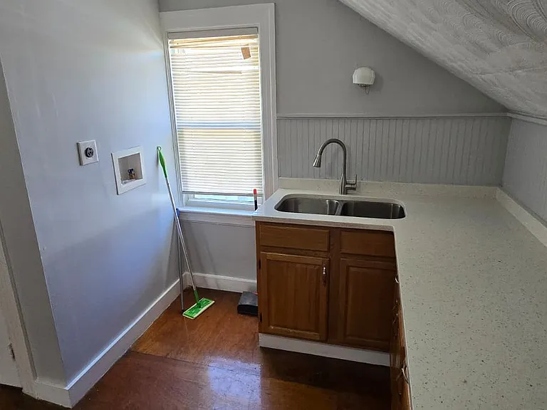 37 Hudson St #3 — Photo 5
