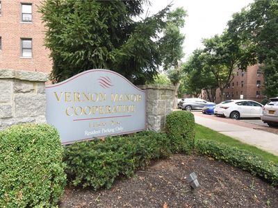 1 Fisher Drive #607, Mount Vernon, NY, 10552
