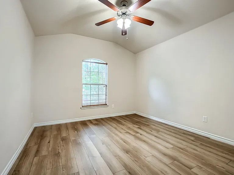 6517 Renewal Rd — Photo 28