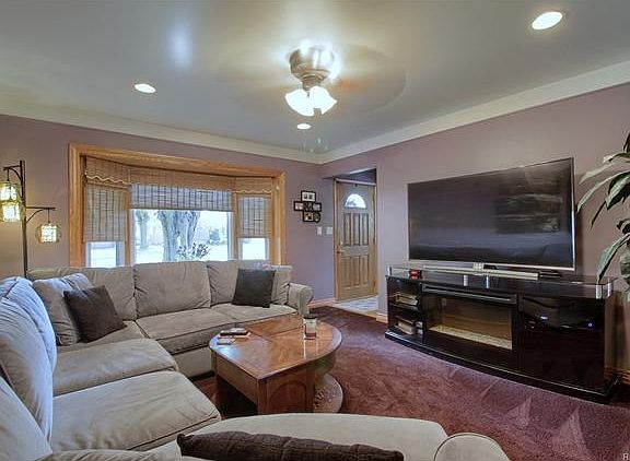 3rd image of 39243 Prentiss St