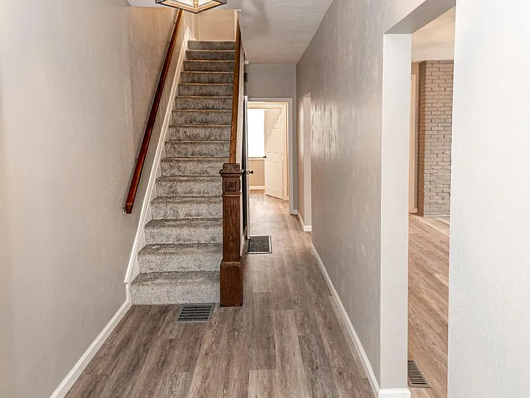 1425 Rutherford Ave — Photo 5