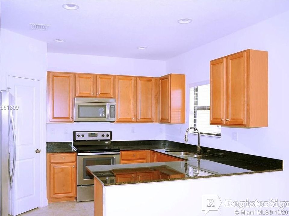 2nd image of 427 NE 194th Ter #A427