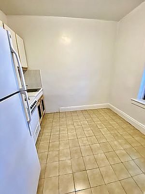 3rd image of 24-24 42nd St #A4r