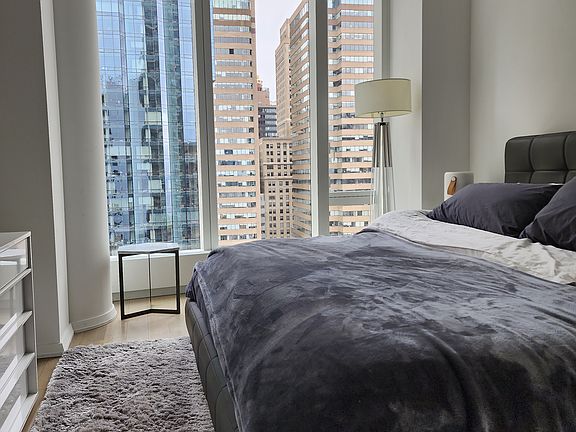 3rd image of 50 West St APT 20A