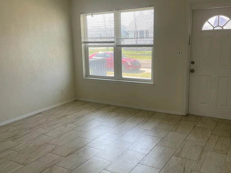 600 Riverview Blvd #4 — Photo 7