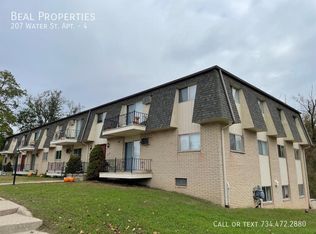 207 Water St APT 4, Brooklyn, MI 49230