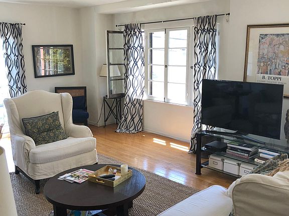 5th image of 400 N Sycamore Ave APT 2