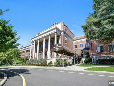 27 W Clinton Ave APT 2M, Tenafly, NJ, 07670