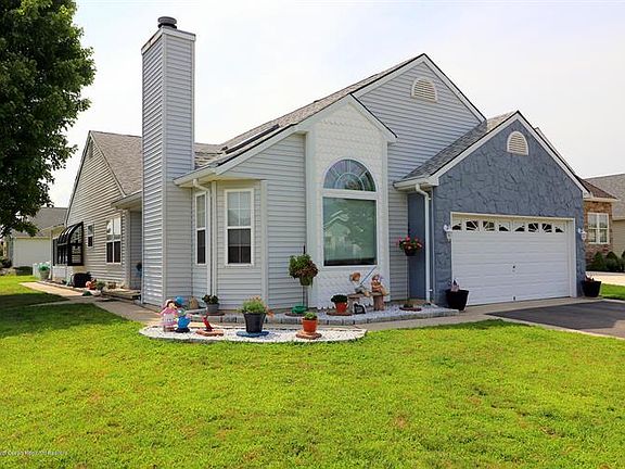2nd image of 1 Stroud Ct