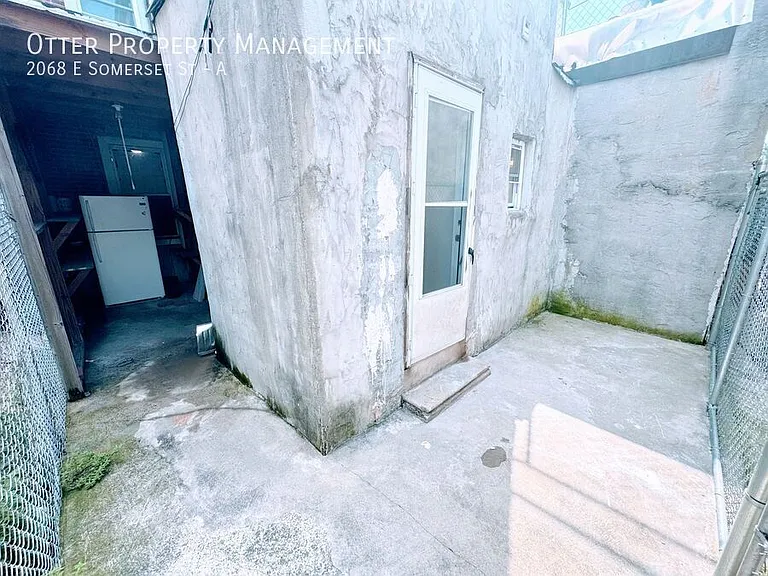 2068 E Somerset St #A — Photo 30