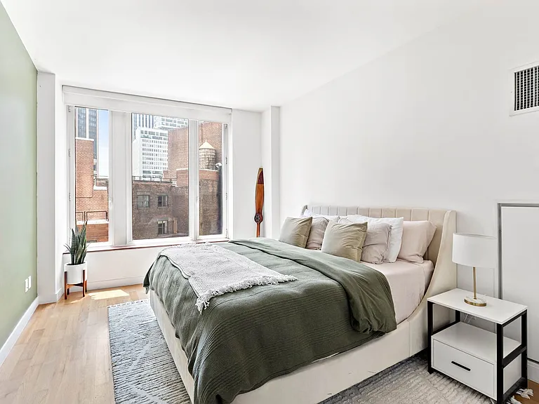 15 William St #10C — Photo 6