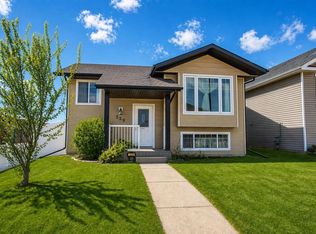 229 E Jaspar Cres, Red Deer, AB T4P 0G9