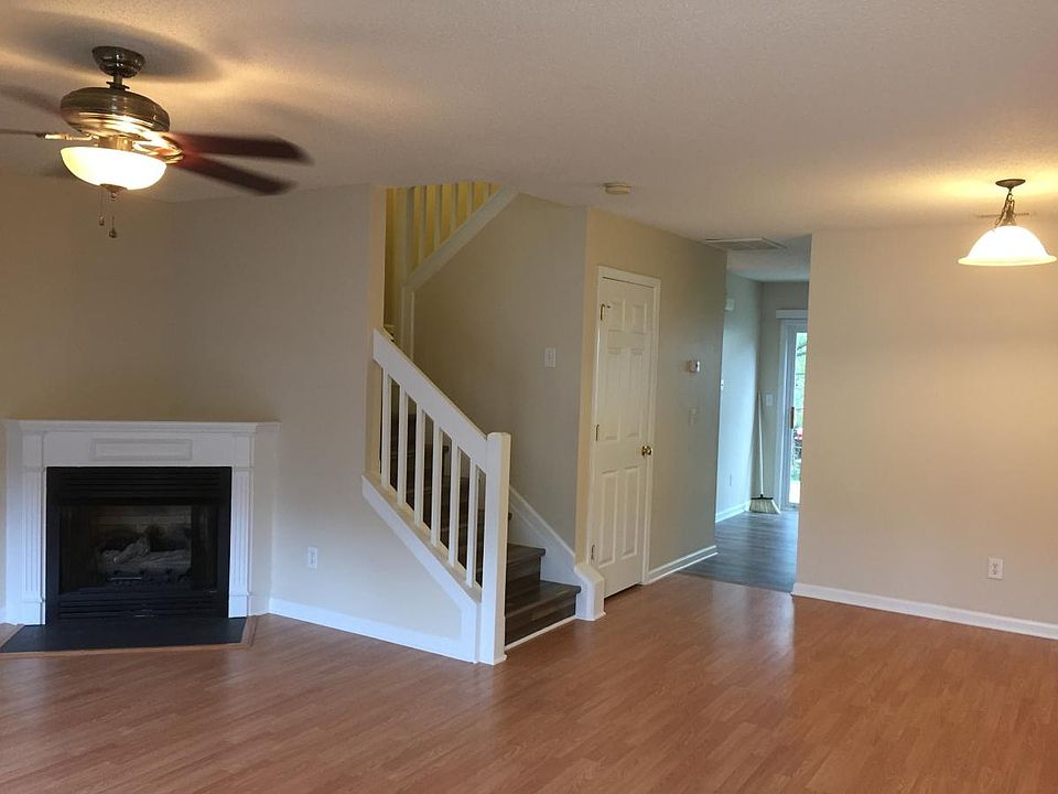 1st image of 4010 Ashby Ln