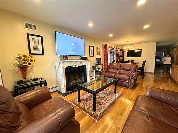 3rd image of 85 Chestnut Ave Floor 1