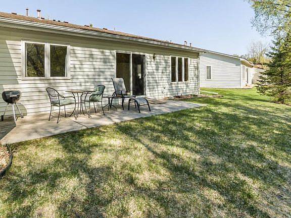 3rd image of 3454 Valento Cir