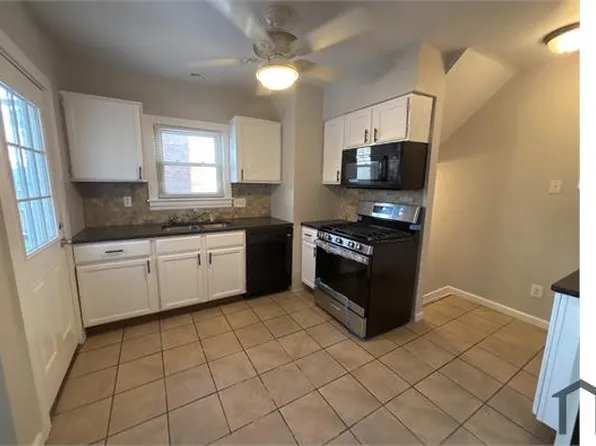 10905 Elmwood Ave, Garfield Heights, OH 44125