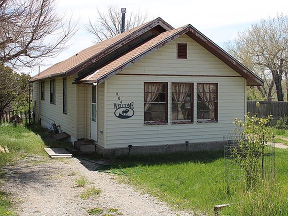 3rd image of 904 Logan St SE