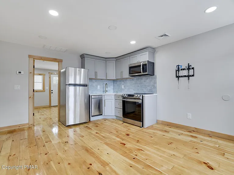 314 Main St #2 — Photo 3