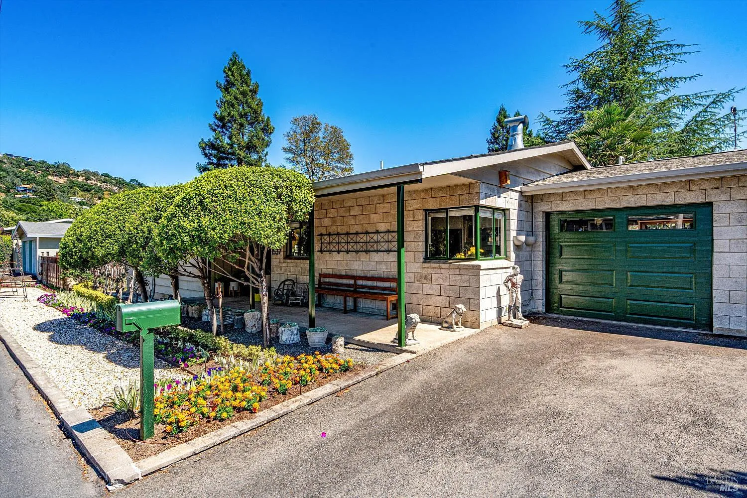 1537 Ora Drive - Photo 2