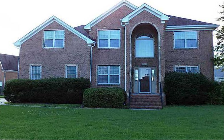 1st image of 2121 Oaklawn Ct