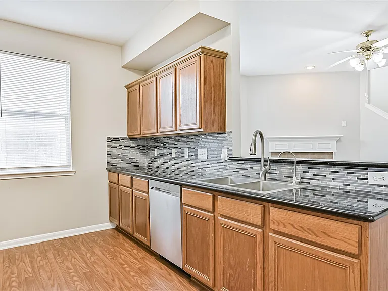 4714 Montclair Hill Ln — Photo 17