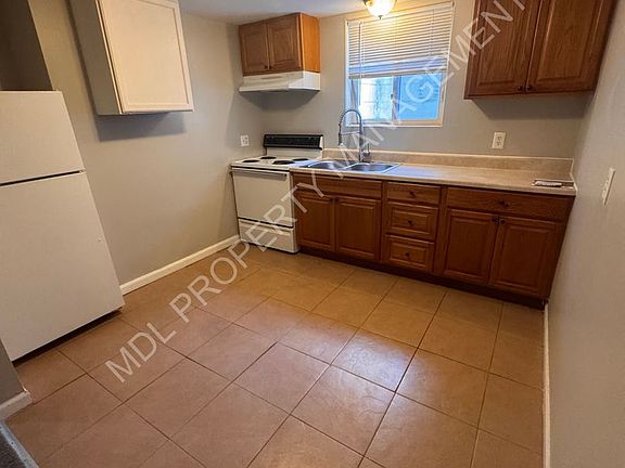 2nd image of 4535 N Woodbridge Ave #5