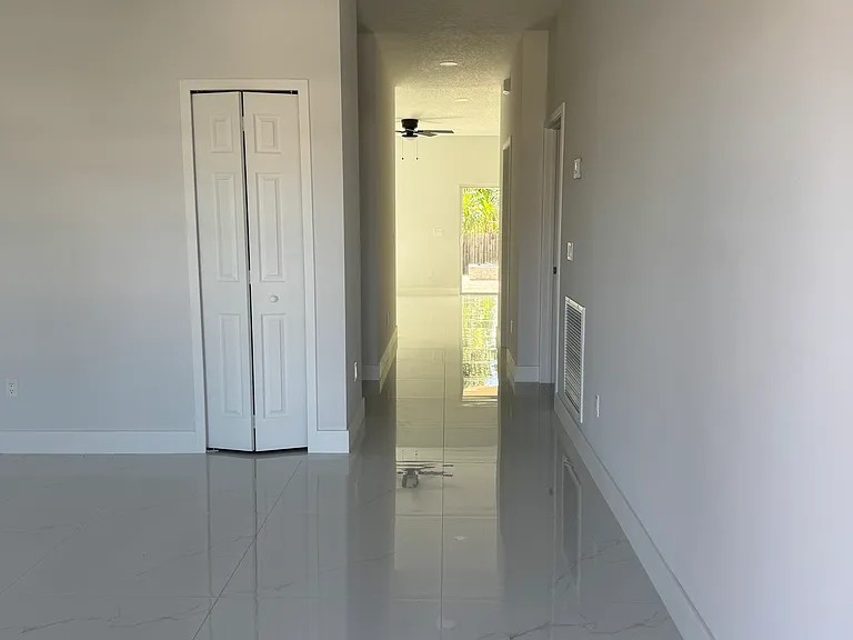 1105 Jupiter Blvd NW — Photo 4