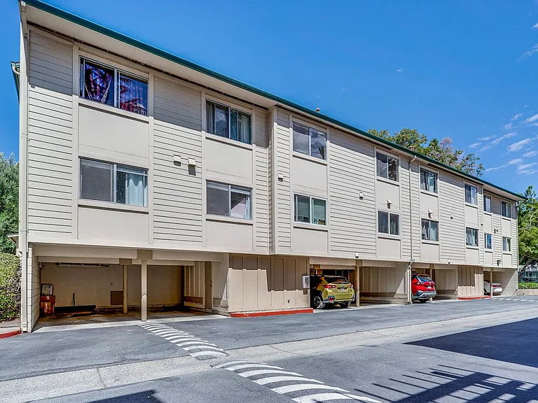 781 N Fair Oaks Ave #6 — Photo 37