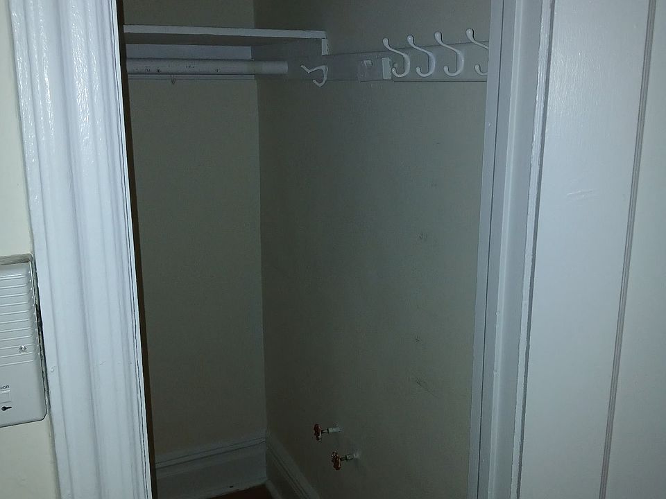 2nd image of 1205 Lexington Ave APT 3D