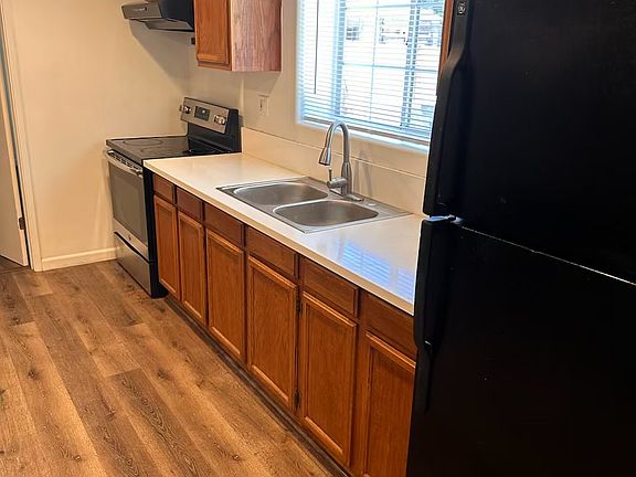 3rd image of 2720 F St APT 3