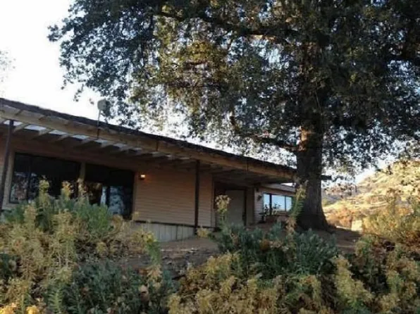 31888 Blue Herron Ln, Springville, CA 93265