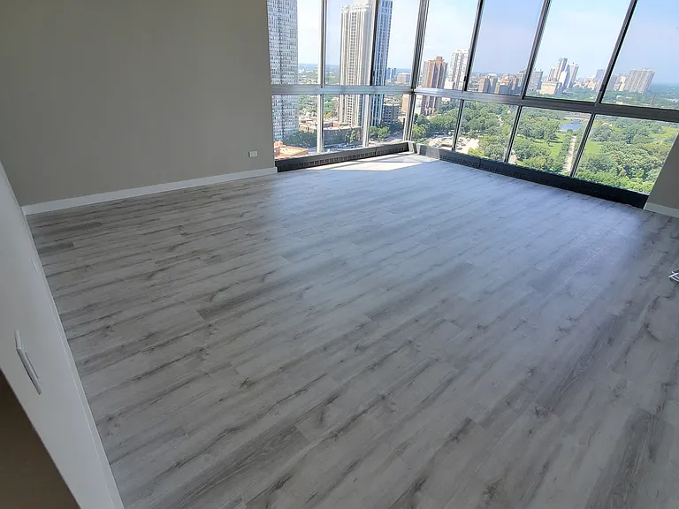 1555 N Dearborn Pkwy #27E — Photo 16