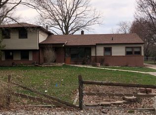 15150 Pleasant Dr, Brownstown, MI 48173