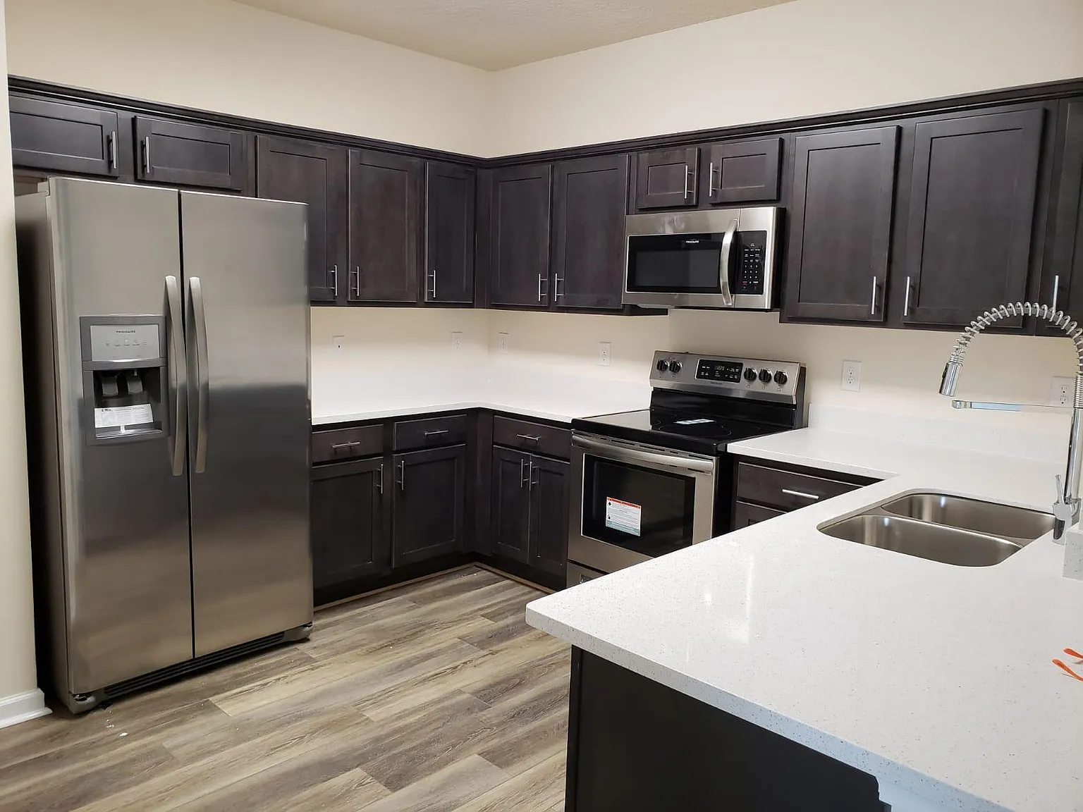 3 bed, 1145 sqft, $1,700 — Photo 4