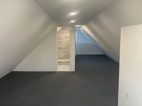 3rd image of 77 Seaview Ave Floor 2