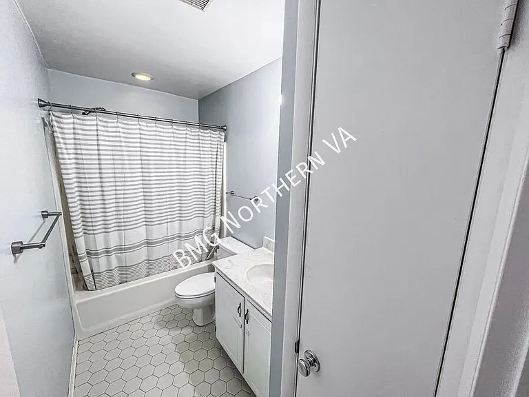 3816B Steppes Ct — Photo 34